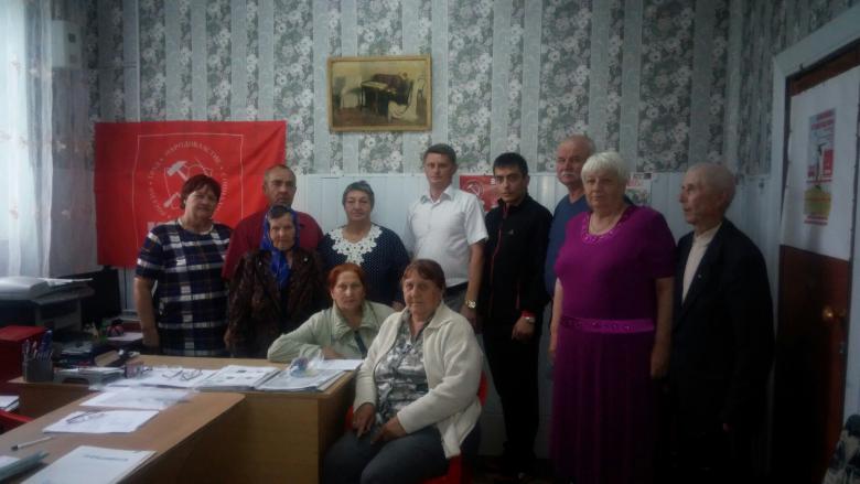В середине июля коммунисты Казанского района во главе с первым секретарем райкома Аксенниковой Людмилой Ивановной провели пленум