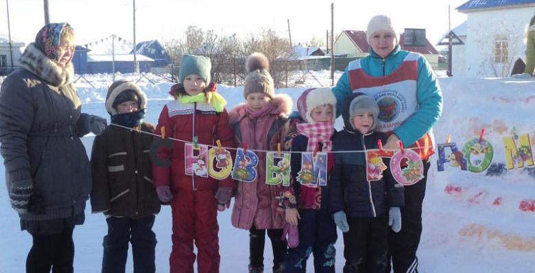 “Надежда России” провела детские новогодние праздники в с. Покровское