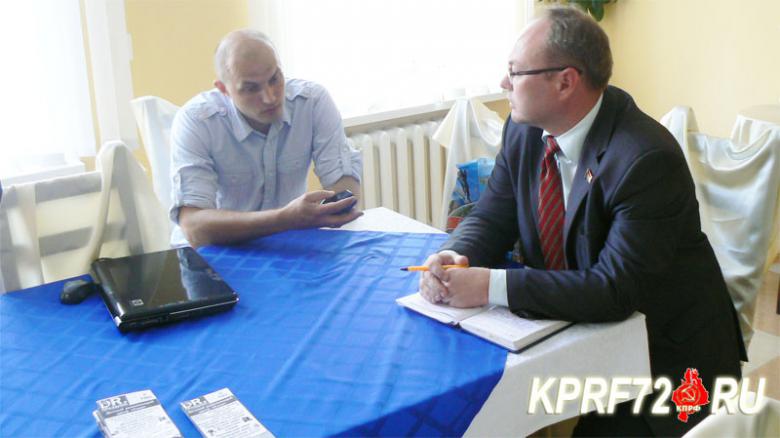 Депутат-коммунист Юрий Юхневич посетил детский развивающий центр “Умка”