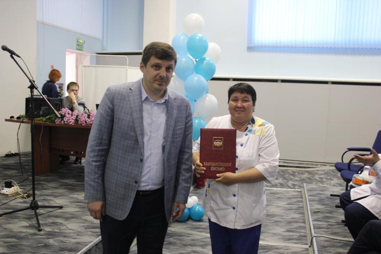 Иван Левченко поздравил коллектив Тюменской областной клинической больницы № 2 с Днём медицинского работника