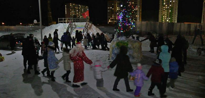 Состоялась торжественная церемония открытия снежного городка в 15 микрорайоне г. Тобольска