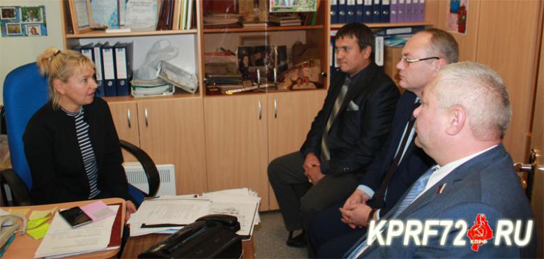 Юрий Юхневич посетил региональное отделение Всероссийского общества глухих