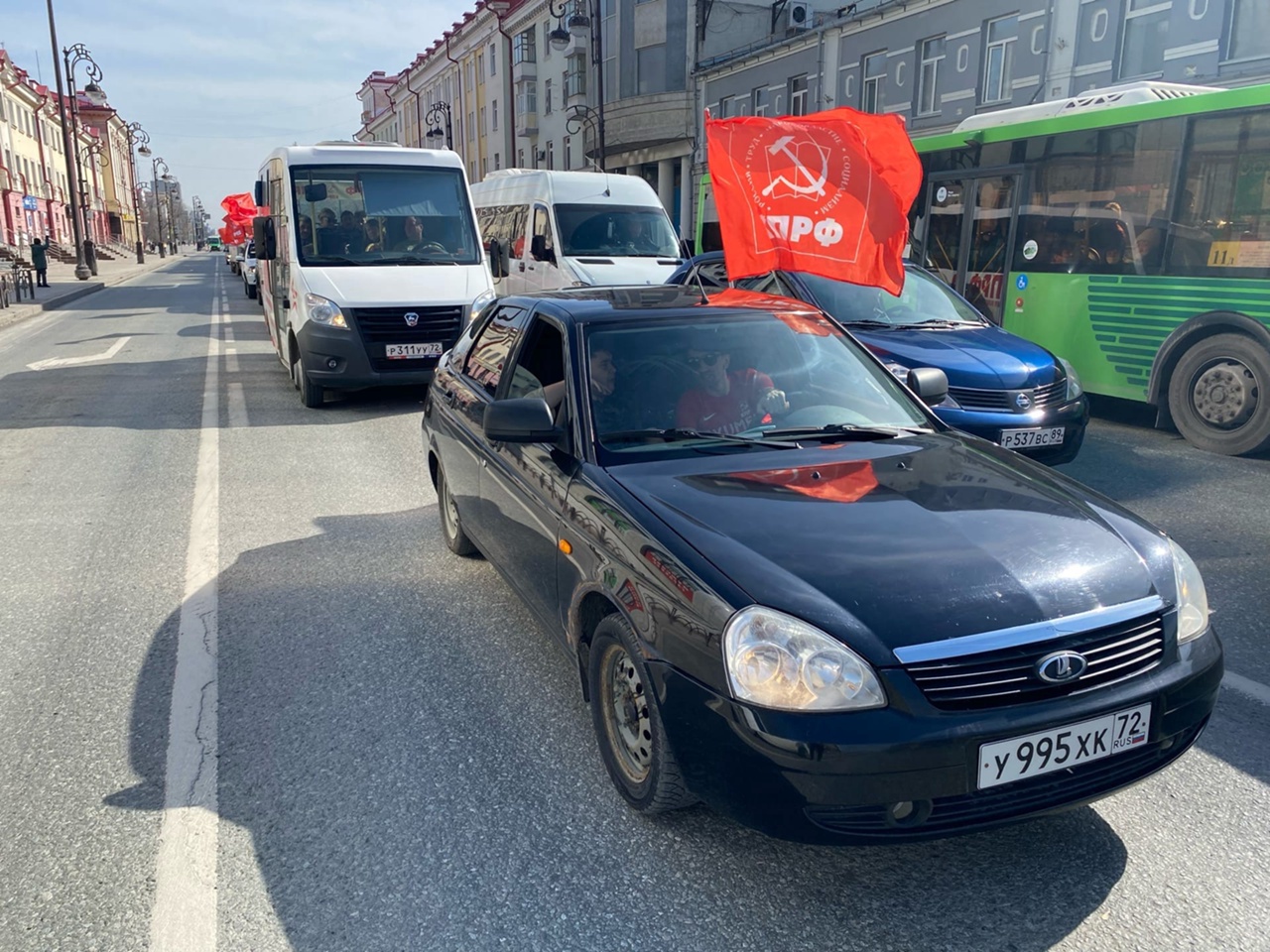 В Тюмени прошёл автопробег в поддержку Вооружённых Сил России